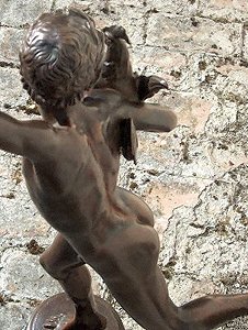 Falguière's Cockfight - bronze statuette overhead back view Falguière's Cockfight - bronze statuette overhead back view