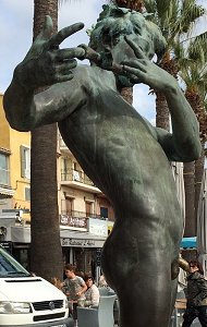 Flix Maurice Charpentier - L'Improvisateur (lifesize bronze, Bandol, France)