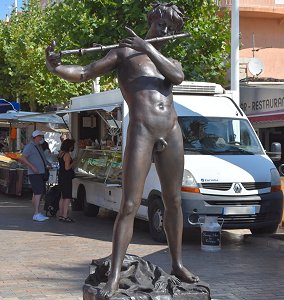 Flix Maurice Charpentier - L'Improvisateur (lifesize 2021 replica, Bandol, France)
